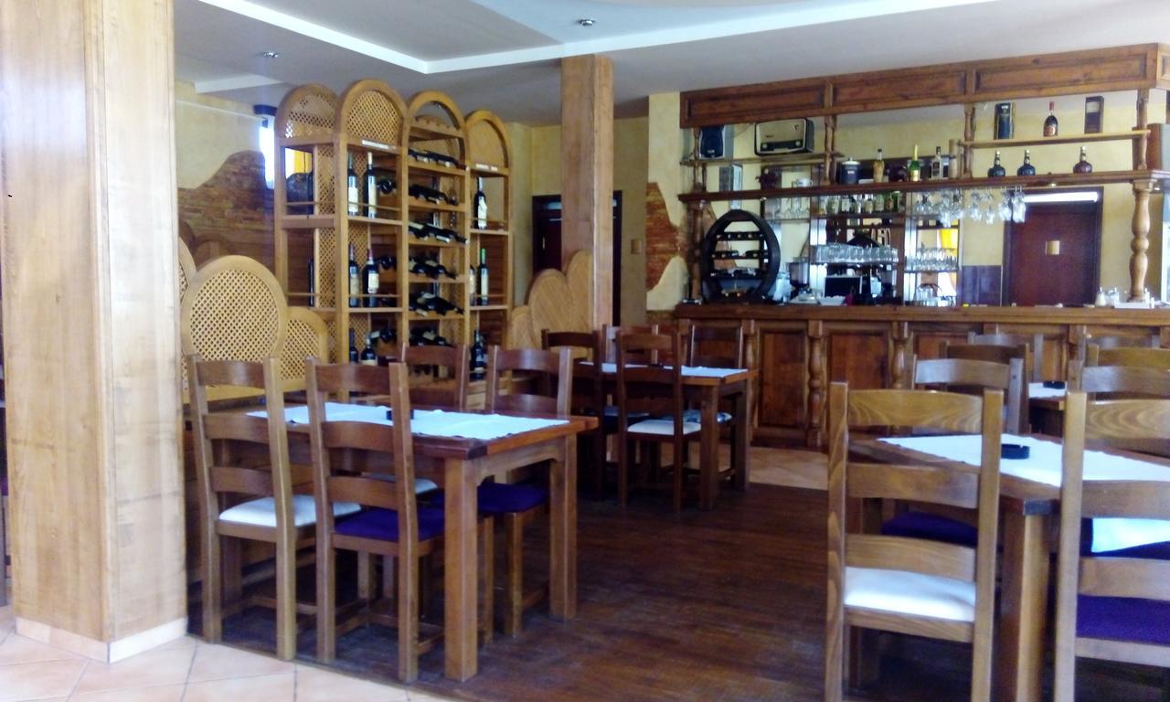 Pansion Kamin Bed and Breakfast Lukavica Exteriör bild